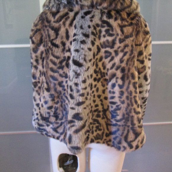 Vintage Bebe Leopard Print Faux Fur Capelet - Picture 8 of 8